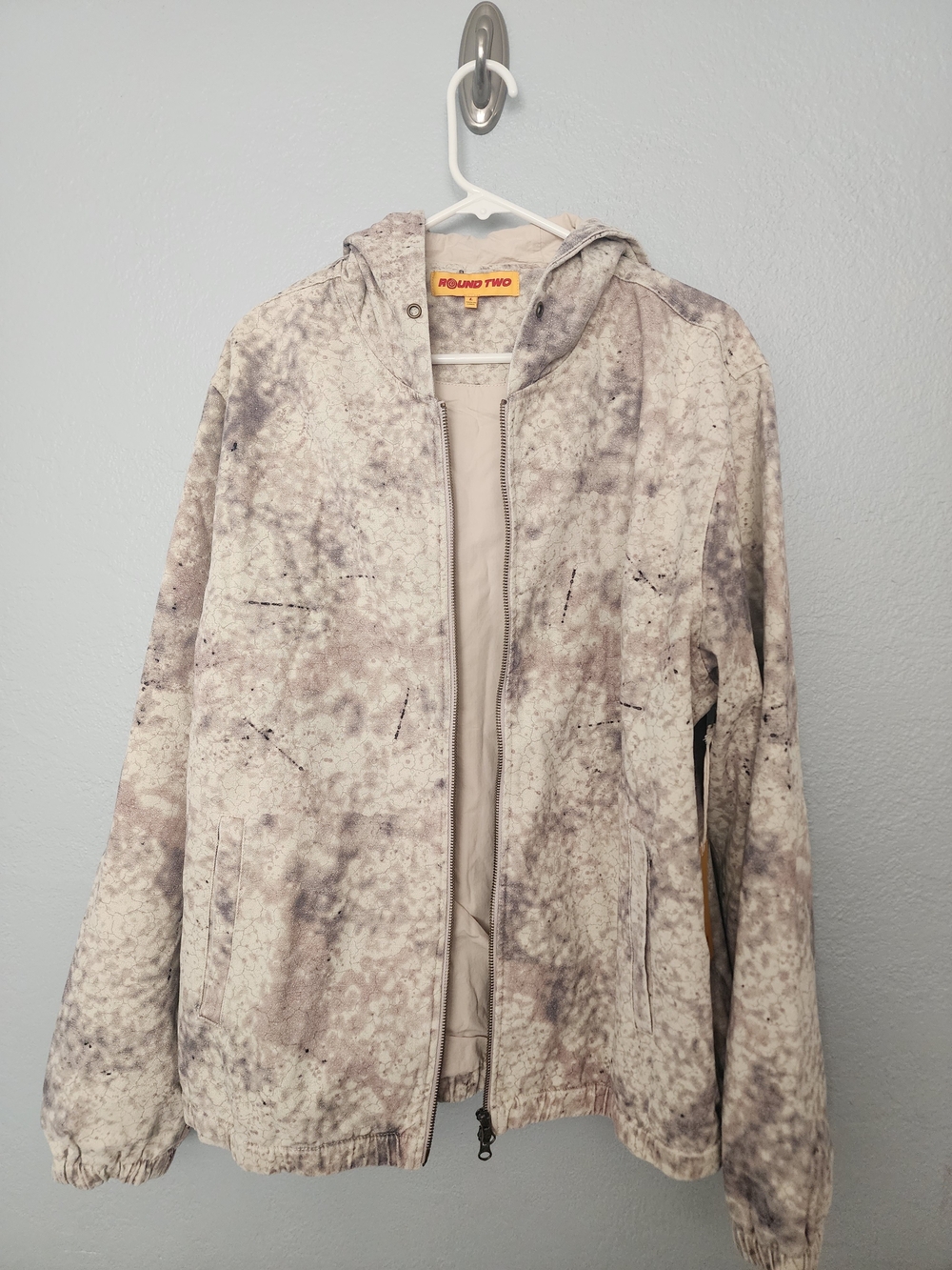 Round Two Hooded Zip Jacket in Beige Gray Marble Print